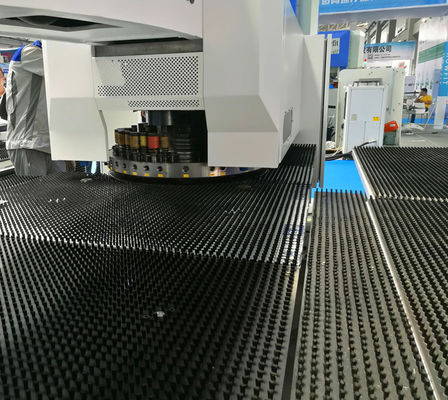 30T CNC برجک پانچ ماشین سوراخکاری سوراخ با 32 ایستگاه زیمنس سیستم