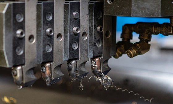 6M دستگاه برش CNC افقی 10000 تن ، دستگاه هیدرولیک V Grooving برای ورق فلز