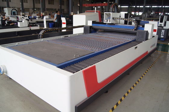 دستگاه برش لوله لیزری CNC 380 میلی متر / دستگاه پانچ لوله RAYCUS 1000w