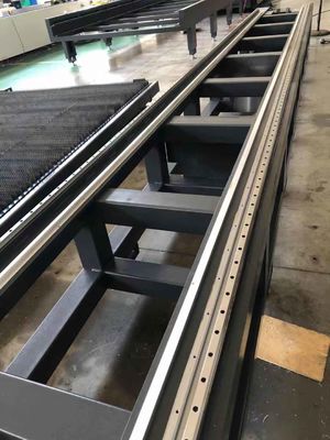 لوله لوله CNC صنعتی برش لیزری ورق فلز 6500mm 1.2G 3KW 4KW